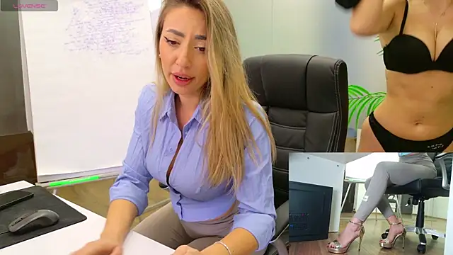 BabesGoWild online show from January 26, 2025, 9:07 pm