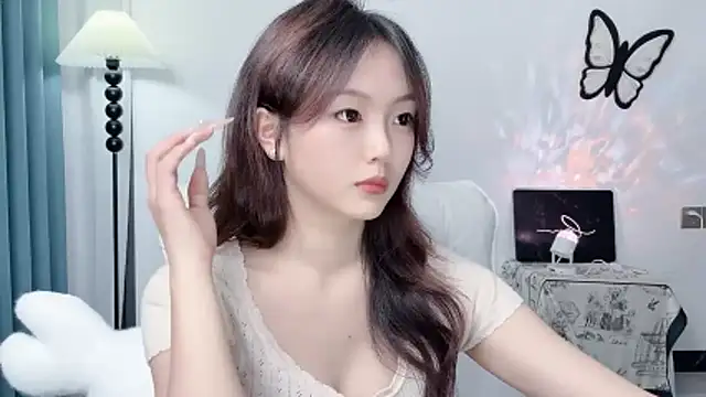 wenwen8888 online show from July 16, 2026, 4:02 pm