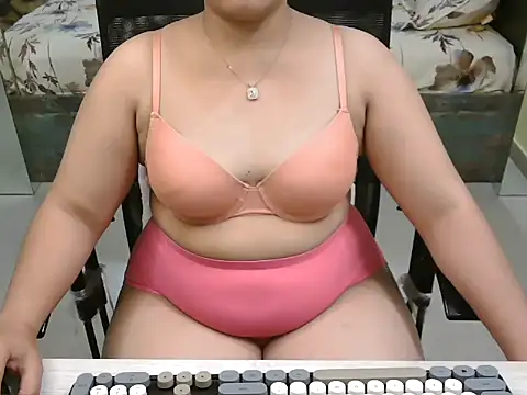 sexy shanaya  online show from July 28, 2026, 1:10 pm