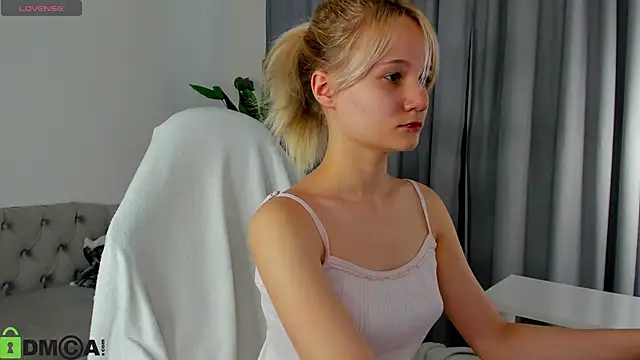 Bunny Elsy online show from June 18, 2026, 11:47 am