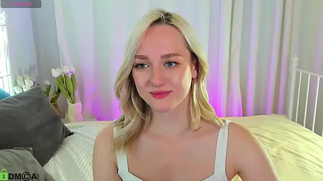 Chloe-Deccer online show from July 25, 2026, 1:04 am