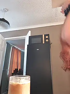 Snapshot of Ember_Starr chatting on July 29, 2026, 5:49 am Ember Starr online show from July 29, 2026, 5:49 am
