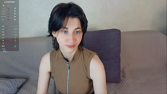 Snapshot of Carolina_Lu chatting on June 7, 2026, 4:38 am Carolina Lu online show from June 7, 2026, 4:38 am