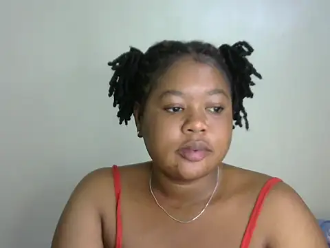 Snapshot of pretty_julie22 chatting on June 19, 2026, 12:42 pm pretty julie22 online show from June 19, 2026, 12:42 pm