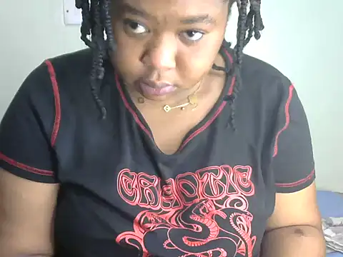 Snapshot of pretty_julie22 chatting on June 29, 2026, 10:26 am pretty julie22 online show from June 29, 2026, 10:26 am