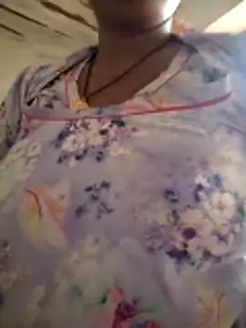 Snapshot of riyana_tai chatting on June 13, 2026, 4:21 am riyana tai online show from June 13, 2026, 4:21 am