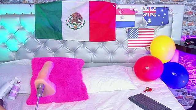 Scarlett  Moon online show from July 9, 2026, 1:26 pm