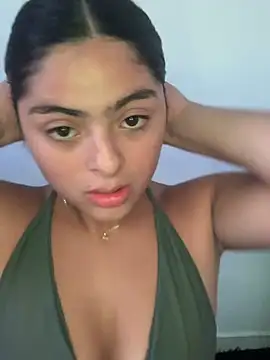 canelareina online show from July 8, 2026, 9:19 pm