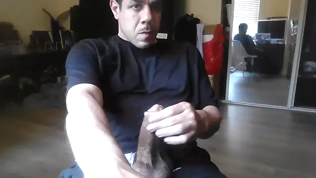 Snapshot of toosexy4myshirt chatting on June 10, 2026, 7:46 pm toosexy4myshirt online show from June 10, 2026, 7:46 pm