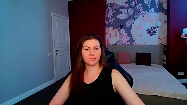 Snapshot of LunaKissesx chatting on June 23, 2026, 11:30 am LunaKissesx online show from June 23, 2026, 11:30 am