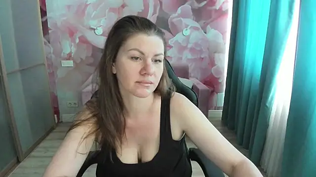 Snapshot of LunaKissesx chatting on July 18, 2026, 11:36 am LunaKissesx online show from July 18, 2026, 11:36 am