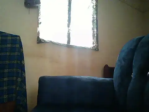 Snapshot of HomeBully chatting on June 18, 2026, 8:58 am HomeBully online show from June 18, 2026, 8:58 am