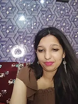 Queen Rosyy online show from July 28, 2026, 12:01 pm