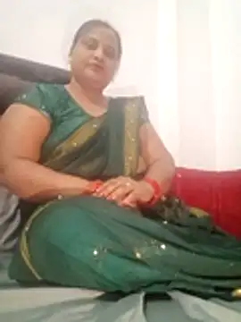 Snapshot of Hottie_riya01 chatting on June 10, 2026, 8:35 am Hottie riya01 online show from June 10, 2026, 8:35 am