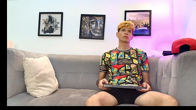 Hot skinny guys online show from June 17, 2026, 7:59 pm