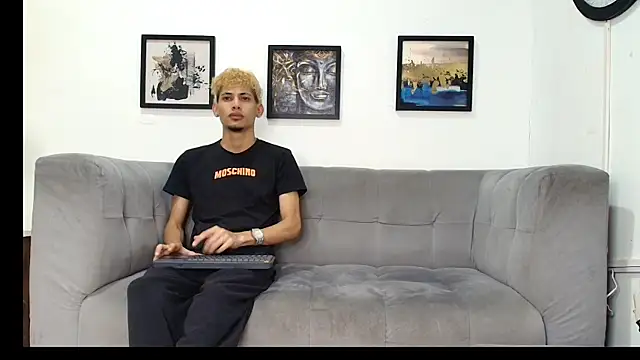 Hot skinny guys online show from June 19, 2026, 7:17 pm