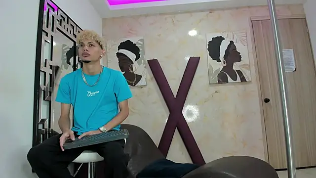 Hot skinny guys online show from July 13, 2026, 7:16 pm
