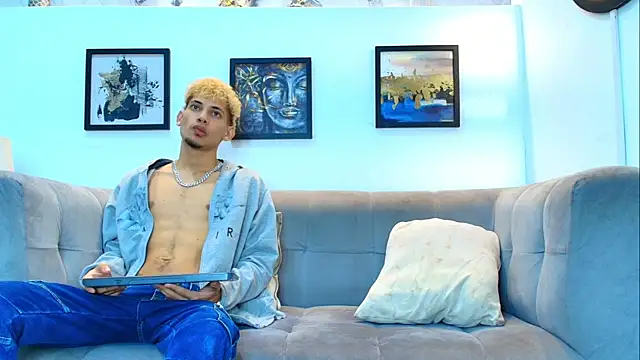Hot skinny guys online show from July 22, 2026, 1:30 am