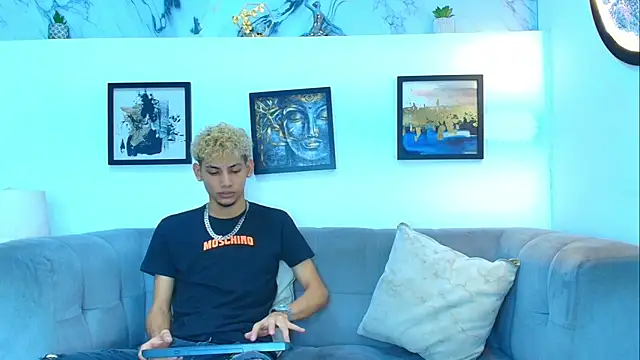 Hot skinny guys online show from July 26, 2026, 1:36 am