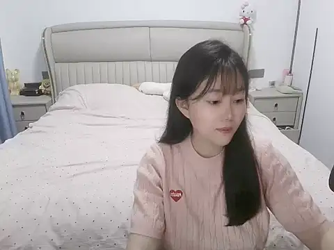Snapshot of Emgirl-00 chatting on June 16, 2026, 2:19 pm Emgirl-00 online show from June 16, 2026, 2:19 pm