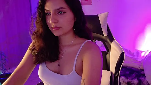 Snapshot of Selenyx_3 chatting on June 25, 2026, 5:23 am Selenyx 3 online show from June 25, 2026, 5:23 am