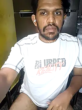 Snapshot of Lawrencedlkk007 chatting on April 16, 2026, 9:15 pm Lawrencedlkk007 online show from April 16, 2026, 9:15 pm
