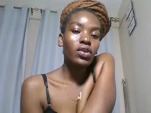 Lola Allure online show from June 18, 2026, 9:52 pm