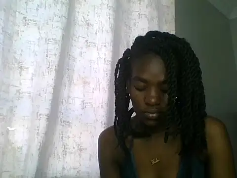 Lola Allure online show from June 28, 2026, 1:17 pm