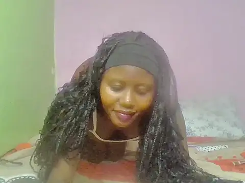 Snapshot of cute_bee chatting on June 15, 2026, 2:52 pm cute bee online show from June 15, 2026, 2:52 pm
