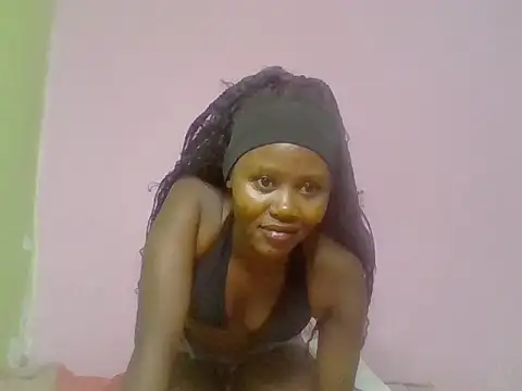 Snapshot of cute_bee chatting on June 24, 2026, 8:08 pm cute bee online show from June 24, 2026, 8:08 pm