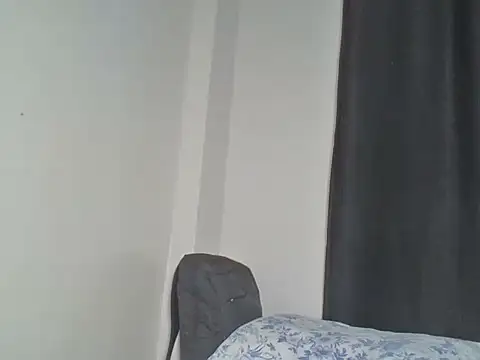 Snapshot of Cherr_yy chatting on June 12, 2026, 4:00 am Cherr yy online show from June 12, 2026, 4:00 am