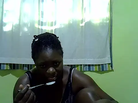 CURVY-CORAZZON online show from July 13, 2026, 7:11 am