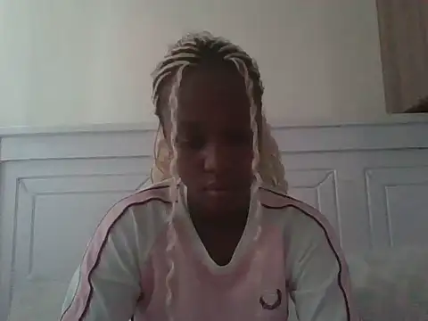 Snapshot of Sweet-cherrry chatting on June 13, 2026, 8:45 am Sweet-cherrry online show from June 13, 2026, 8:45 am