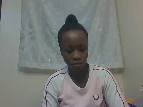 Snapshot of Sweet-cherrry chatting on July 9, 2026, 9:24 am Sweet-cherrry online show from July 9, 2026, 9:24 am