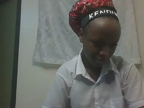 Snapshot of Sweet-cherrry chatting on July 14, 2026, 9:03 am Sweet-cherrry online show from July 14, 2026, 9:03 am