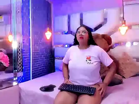 Snapshot of AshelyJenner chatting on June 11, 2026, 1:20 pm AshelyJenner online show from June 11, 2026, 1:20 pm