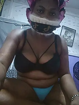 creamiepie01 online show from July 27, 2026, 12:28 am