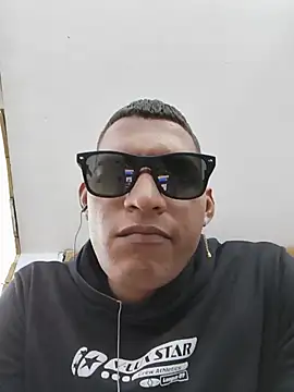 Snapshot of Juniorluzardo chatting on July 10, 2026, 5:37 pm Juniorluzardo online show from July 10, 2026, 5:37 pm