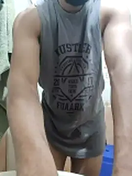 Snapshot of hunkfreakin chatting on June 14, 2026, 10:39 am hunkfreakin online show from June 14, 2026, 10:39 am