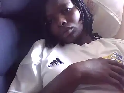 Snapshot of lucyswee chatting on July 12, 2026, 11:45 am lucyswee online show from July 12, 2026, 11:45 am