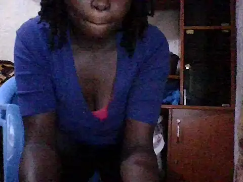 Snapshot of lucyswee chatting on July 21, 2026, 5:59 pm lucyswee online show from July 21, 2026, 5:59 pm