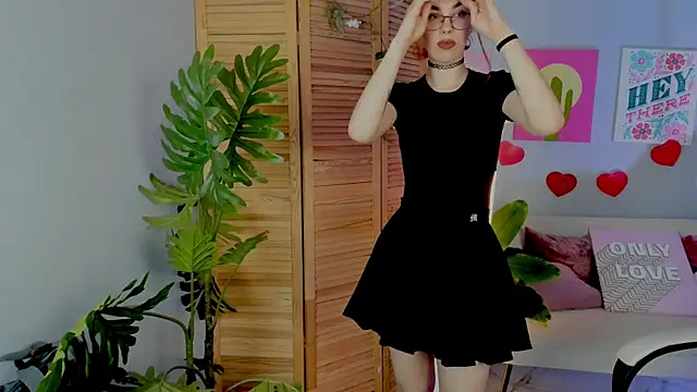 Snapshot of SeraphineDuskryn chatting on June 26, 2026, 2:10 pm SeraphineDuskryn online show from June 26, 2026, 2:10 pm