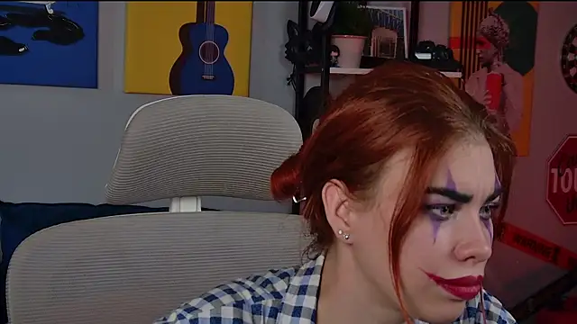 Snapshot of SeraphineDuskryn chatting on July 20, 2026, 10:39 am SeraphineDuskryn online show from July 20, 2026, 10:39 am