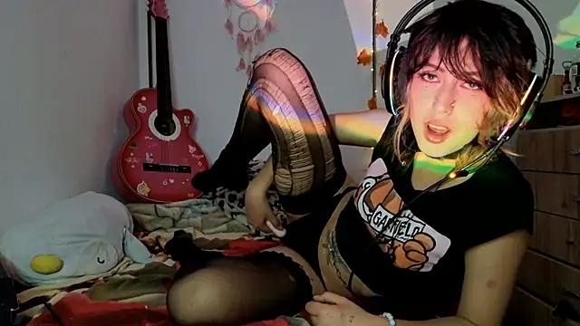 kittenpasive30 online show from July 21, 2026, 2:47 am