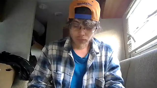 Snapshot of YUNG_N8iV_HUNG8210 chatting on June 17, 2026, 2:14 am YUNG N8iV HUNG8210 online show from June 17, 2026, 2:14 am
