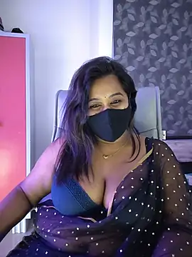 Snapshot of beauty_lisa- chatting on July 8, 2026, 8:46 pm beauty lisa- online show from July 8, 2026, 8:46 pm