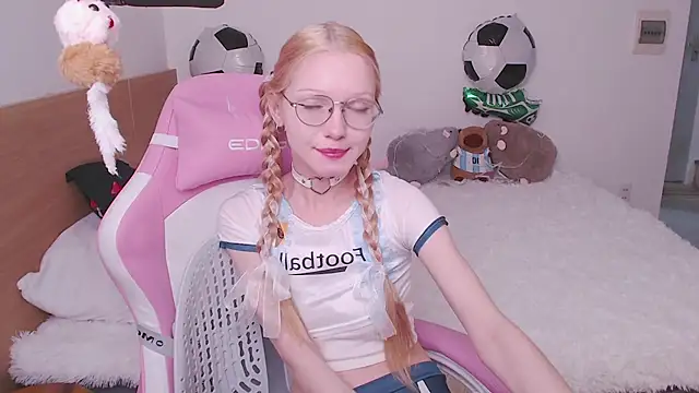 Snapshot of blush chatting on July 15, 2026, 1:38 pm blush online show from July 15, 2026, 1:38 pm