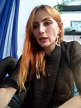 Snapshot of HelenWildCat chatting on July 21, 2026, 5:26 pm HelenWildCat online show from July 21, 2026, 5:26 pm