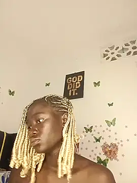 Snapshot of petiteebony254 chatting on June 15, 2026, 5:20 am petiteebony254 online show from June 15, 2026, 5:20 am