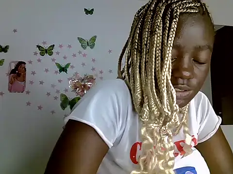 Snapshot of petiteebony254 chatting on June 15, 2026, 9:17 pm petiteebony254 online show from June 15, 2026, 9:17 pm